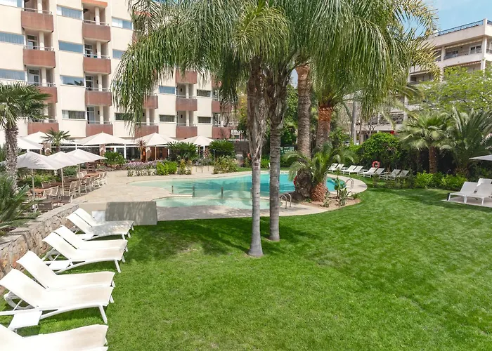 Monica Hotel