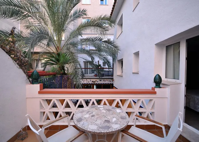 El Cami Hotel